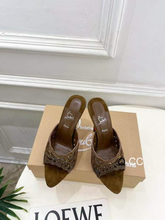 Picture of Christian Shoes _SKUCLsz35-40XC112053293